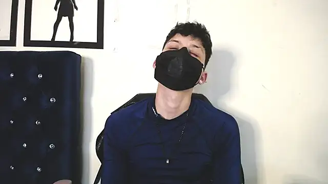  Thomas hot  online show from October 4, 2025, 2:46 am