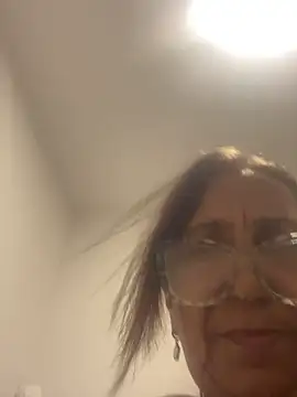 SWEET LOVER01 online show from April 3, 2026, 2:51 am