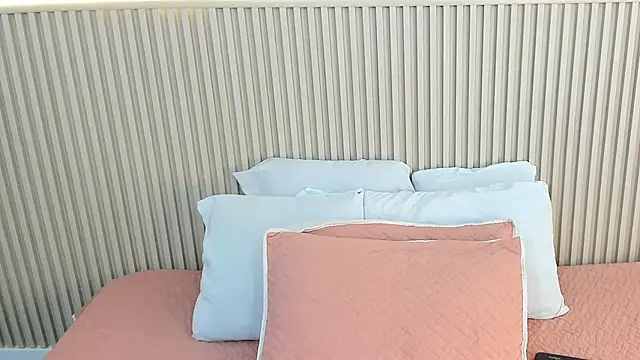 Snapshot of charlottebrowns_ chatting on September 18, 2025, 12:19 pm charlottebrowns online show from September 18, 2025, 12:19 pm