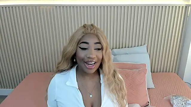 charlottebrowns  online show from February 19, 2026, 12:13 pm