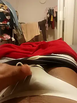 maleesa online show from November 11, 2025, 4:07 am