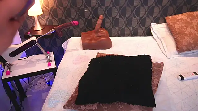 Snapshot of SharomRoss chatting on September 25, 2025, 4:57 pm SharomRoss online show from September 25, 2025, 4:57 pm