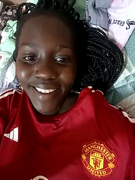 Snapshot of Swirly_blac chatting on October 14, 2025, 10:38 am Swirly blac online show from October 14, 2025, 10:38 am