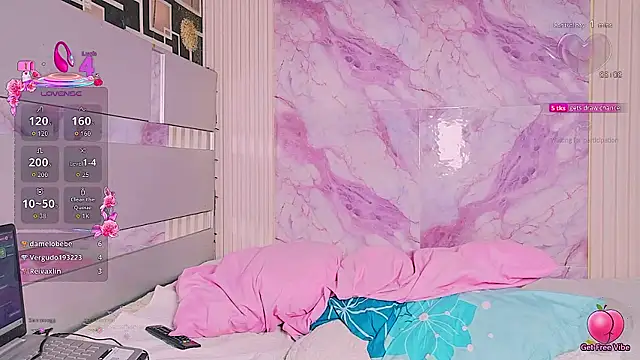 Snapshot of Loaysi chatting on October 1, 2025, 7:07 pm Loaysi online show from October 1, 2025, 7:07 pm