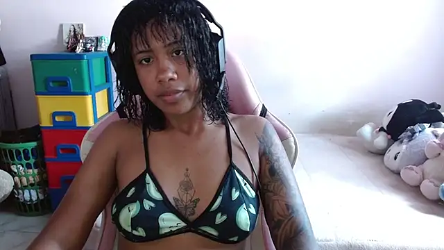 Snapshot of TiffanyRoouse chatting on October 25, 2025, 8:53 pm TiffanyRoouse online show from October 25, 2025, 8:53 pm