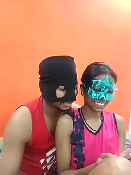 sexycouplemh09 online show from February 17, 2026, 4:48 pm