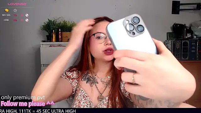 me  hanna online show from October 6, 2025, 11:38 pm