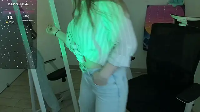 Florence meow online show from March 28, 2026, 7:42 am