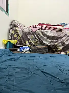 Snapshot of Mulla_indian1988 chatting on February 15, 2026, 7:57 pm Mulla indian1988 online show from February 15, 2026, 7:57 pm