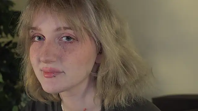 ELLIEJAY online show from March 26, 2026, 5:17 am