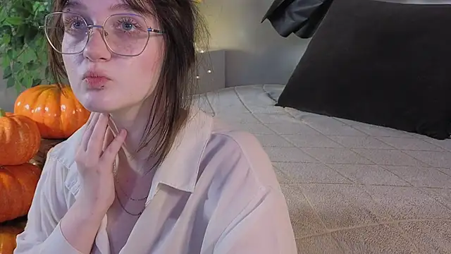 ELLIEJAY online show from November 2, 2025, 5:23 am