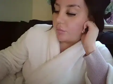 magical mia online show from February 7, 2025, 4:03 pm