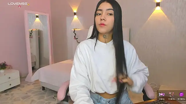 miagomezweb1 online show from February 7, 2025, 1:01 pm