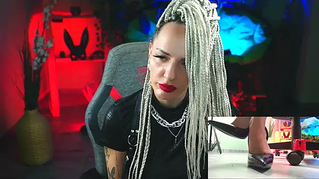 MonicaMaxwel online show from February 21, 2025, 3:10 pm
