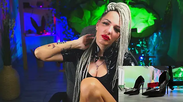 MonicaMaxwel online show from March 3, 2025, 6:35 pm