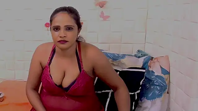 Snapshot of Luciousindian69 chatting on February 25, 2026, 5:18 am Luciousindian69 online show from February 25, 2026, 5:18 am