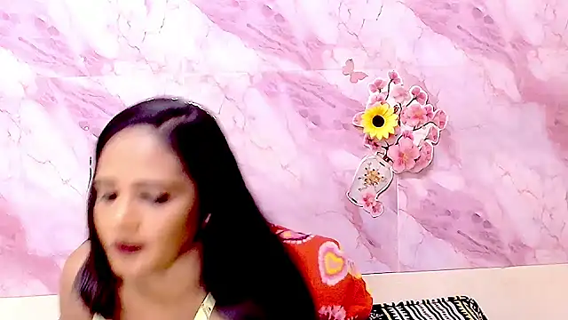 Snapshot of Luciousindian69 chatting on February 16, 2026, 4:05 pm Luciousindian69 online show from February 16, 2026, 4:05 pm