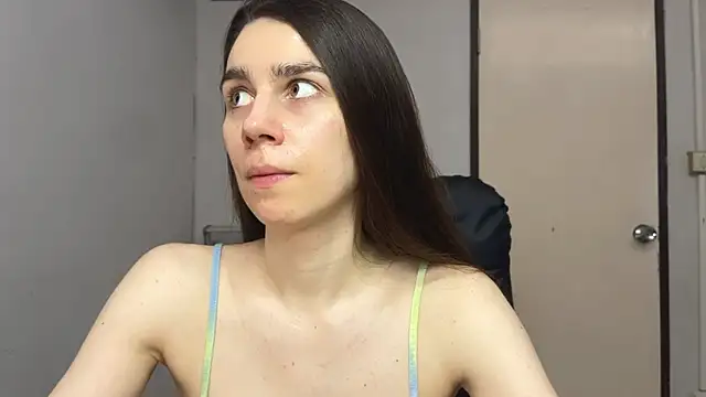 Snapshot of SassyJessi chatting on October 8, 2025, 4:14 am SassyJessi online show from October 8, 2025, 4:14 am