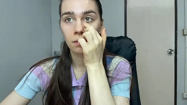 SassyJessi online show from June 1, 2026, 4:13 am