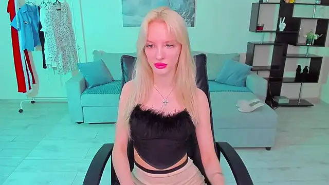 AleksaBlonde online show from March 5, 2025, 11:28 am