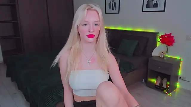 AleksaBlonde online show from January 18, 2025, 2:33 pm