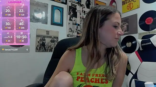 Snapshot of molly_witha_chance chatting on January 9, 2025, 8:03 am molly witha chance online show from January 9, 2025, 8:03 am