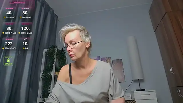 HelgaHimmell online show from February 5, 2025, 3:45 am