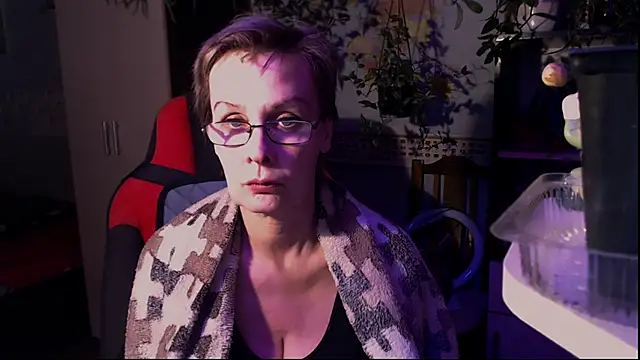 Snapshot of HelgaHimmell chatting on May 31, 2026, 7:14 pm HelgaHimmell online show from May 31, 2026, 7:14 pm