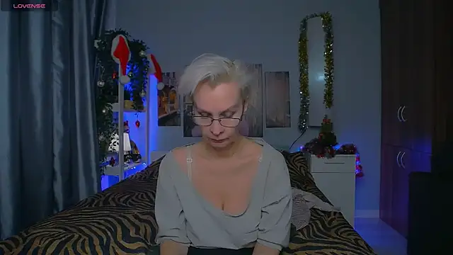HelgaHimmell online show from January 5, 2025, 12:42 am