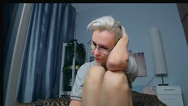 HelgaHimmell online show from February 1, 2025, 6:54 am