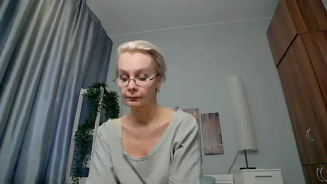 HelgaHimmell online show from March 17, 2025, 7:13 am