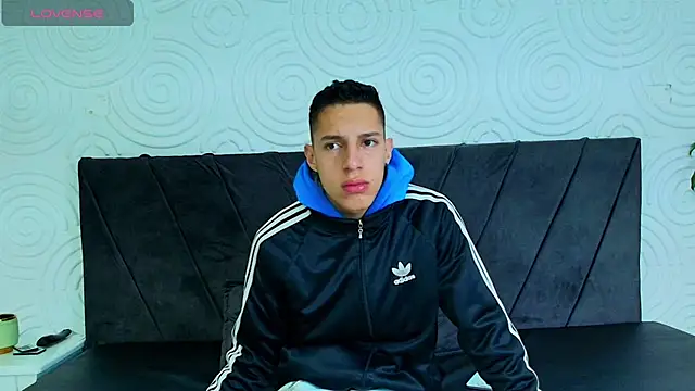 Snapshot of thiago19s chatting on January 24, 2025, 8:11 pm thiago19s online show from January 24, 2025, 8:11 pm