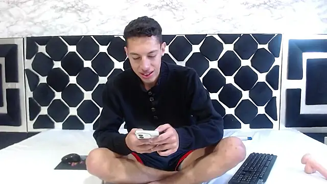 Snapshot of thiago19s chatting on January 14, 2025, 6:28 pm thiago19s online show from January 14, 2025, 6:28 pm