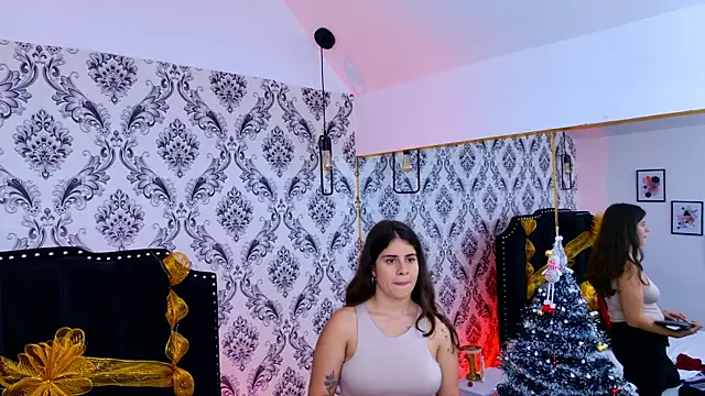 LexaDeRusso online show from December 15, 2025, 7:52 pm