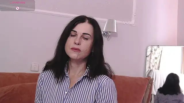 MonicaMelano online show from October 5, 2025, 5:09 am