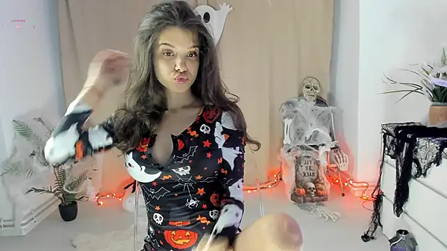 Snapshot of BabyAylin chatting on October 28, 2025, 5:29 am BabyAylin online show from October 28, 2025, 5:29 am