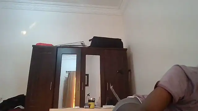 Snapshot of nubiankingkush chatting on November 23, 2025, 12:37 pm nubiankingkush online show from November 23, 2025, 12:37 pm