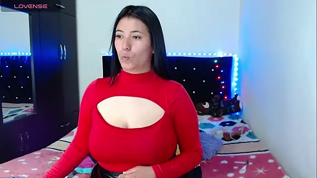 Zasha Kaira online show from December 5, 2025, 9:34 pm