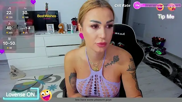 Snapshot of GlossyDiamondX chatting on September 18, 2025, 2:58 am GlossyDiamondX online show from September 18, 2025, 2:58 am