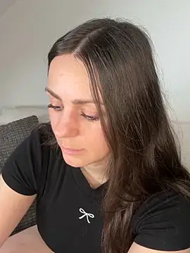 Loella-Rose online show from February 7, 2026, 12:46 pm