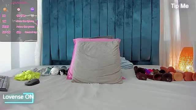 Snapshot of blondehorny69 chatting on October 9, 2025, 7:36 pm blondehorny69 online show from October 9, 2025, 7:36 pm