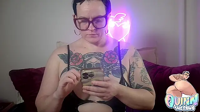 quinnmariexo online show from November 20, 2025, 3:56 pm