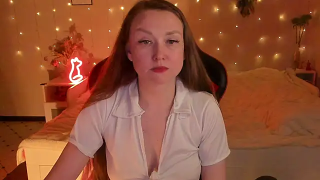 desperatehousewife   online show from March 15, 2026, 7:10 pm