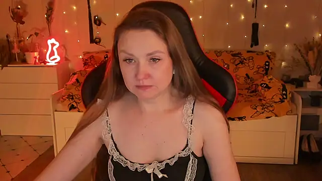 desperatehousewife   online show from November 15, 2025, 5:39 pm