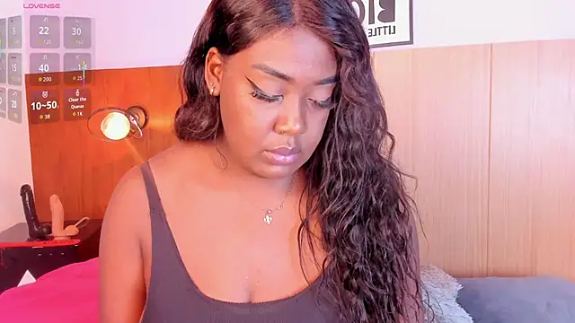 Snapshot of Aishaza1 chatting on September 21, 2025, 4:28 am Aishaza1 online show from September 21, 2025, 4:28 am