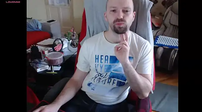 Snapshot of RealManHaveHairy chatting on March 22, 2025, 2:47 pm RealManHaveHairy online show from March 22, 2025, 2:47 pm