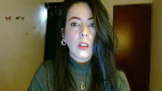 Snapshot of ella_peck chatting on June 16, 2026, 7:47 pm ella peck online show from June 16, 2026, 7:47 pm