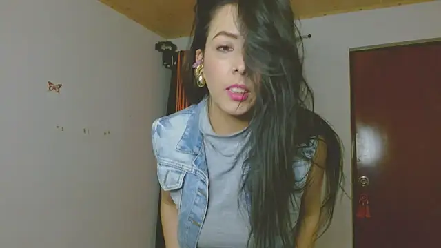 Snapshot of ella_peck chatting on October 5, 2025, 3:19 am ella peck online show from October 5, 2025, 3:19 am