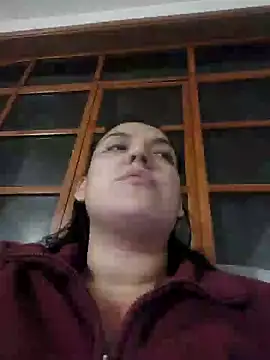 Sophie-hatter online show from February 6, 2025, 1:27 am