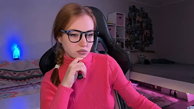 LinaWitch online show from October 16, 2025, 11:18 am